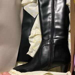 G.H Bass & Co. size 8.5 in Men’s black boots